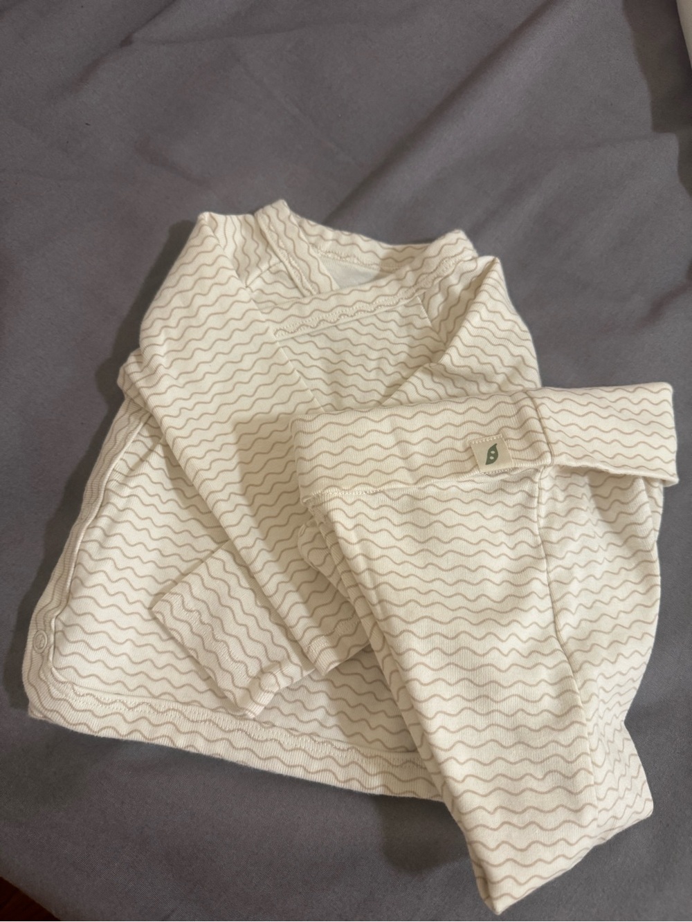 Organic Cream Wave-Print Kids Pajama Set by
